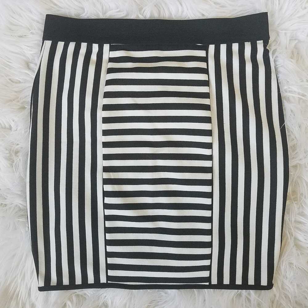 Materia Girl/Mini skirt